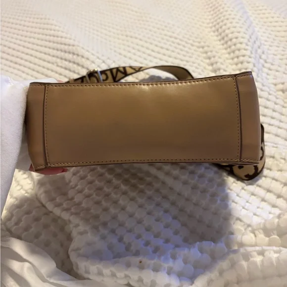 Designer Tan Shoulder Bag - Picture 5 of 8